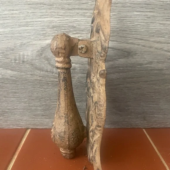 Vintage Style Cast Iron Door Knocker - Picture 2 of 3